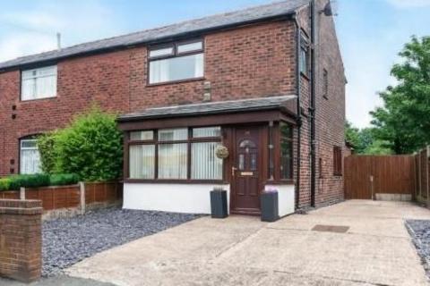 2 bedroom semi-detached house for sale, Wigan Road, Westhoughton, BL5 3RD
