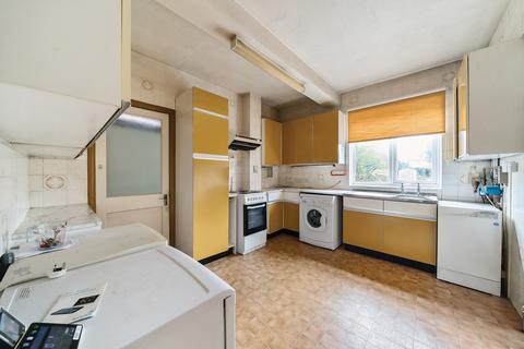 33 Courtenay Road, Worcester Park, KT4 8RY