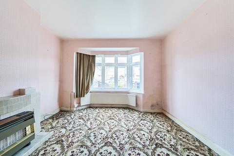 33 Courtenay Road, Worcester Park, KT4 8RY
