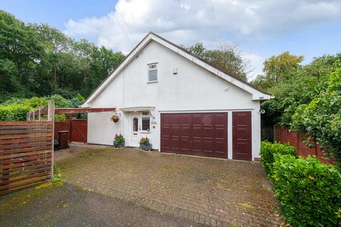 4 bedroom bungalow for sale, Copthorne Avenue, Bromley BR2