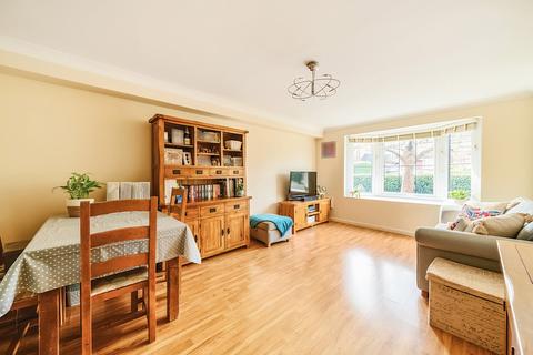 2 bedroom apartment for sale, Lansdowne Road, Purley CR8