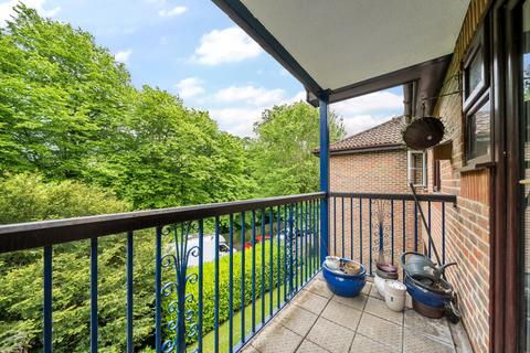 1 bedroom apartment for sale, Wray Park Road, Reigate RH2