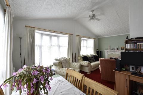 2 bedroom detached house for sale, Subrosa Park, Merstham RH1