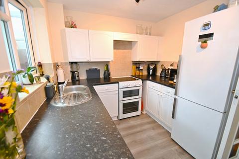 33 Maplin Park, Slough, SL3 8YB
