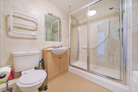 1 bedroom apartment for sale, Prices Lane, Surrey RH2