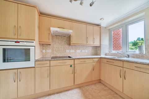 1 bedroom apartment for sale, Prices Lane, Surrey RH2