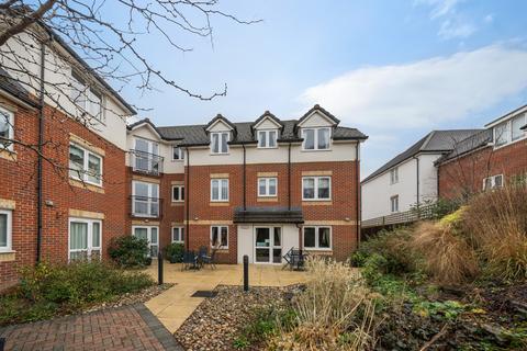 1 bedroom apartment for sale, Prices Lane, Surrey RH2