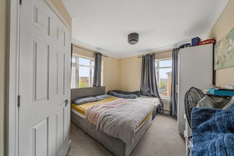 2 bedroom apartment for sale, Reed Drive, Surrey RH1