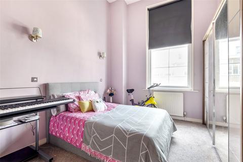 2 bedroom apartment for sale, The Gatehouse, Romford RM1
