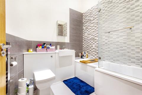 2 bedroom apartment for sale, The Gatehouse, Romford RM1