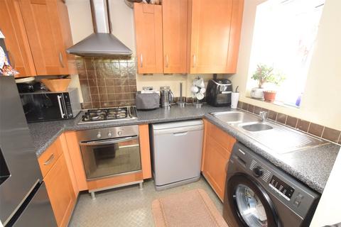 2 bedroom apartment for sale, Romside Place, Essex RM7