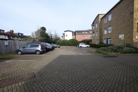 21 Romside Place, Romford, RM7 7EE