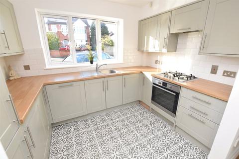 3a Recreation Avenue, Harold Wood, Romford, RM3 0TU