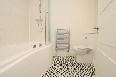 3a Recreation Avenue, Harold Wood, Romford, RM3 0TU