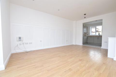 3a Recreation Avenue, Harold Wood, Romford, RM3 0TU