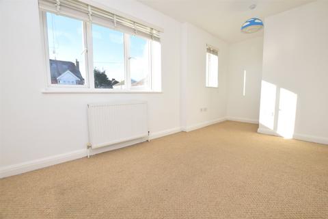 3a Recreation Avenue, Harold Wood, Romford, RM3 0TU