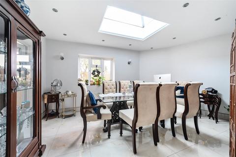 111 Clockhouse Lane, Romford, RM5 3QS