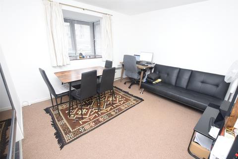 1 bedroom apartment for sale, Romford, Romford RM1