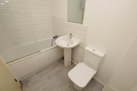 Studio for sale, Rushdon Close, Romford RM1