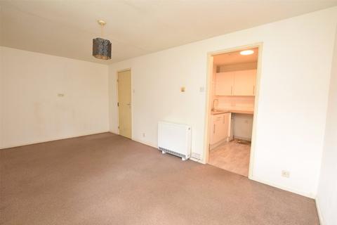 Studio for sale, Rushdon Close, Romford RM1