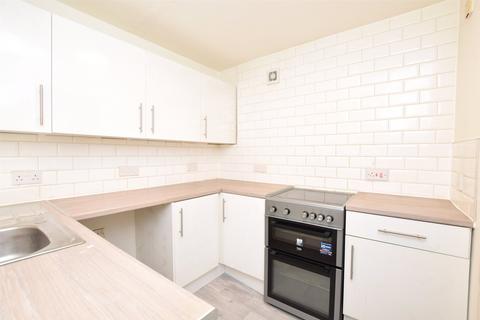 4 Rushdon Close, Romford, RM1 2RE