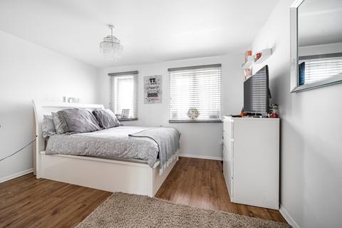 20 Vignoles Road, Romford, RM7 0DU