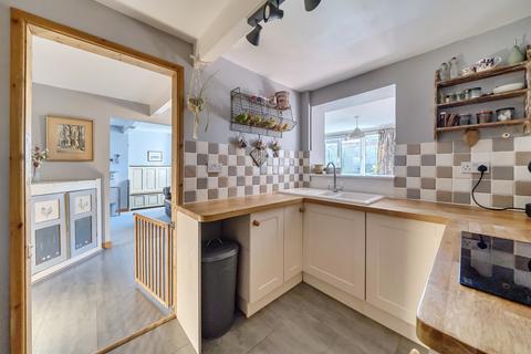 3 Barnfield Terrace, Nailsworth, Stroud, GL6 0EN