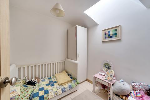 3 Barnfield Terrace, Nailsworth, Stroud, GL6 0EN