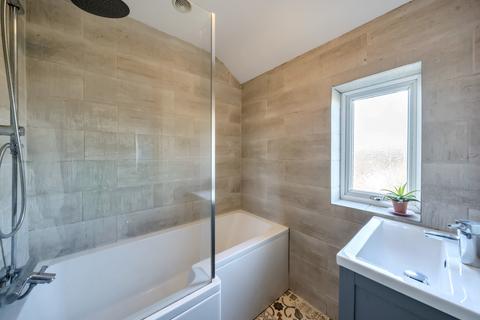 3 Barnfield Terrace, Nailsworth, Stroud, GL6 0EN