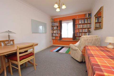 1 bedroom apartment for sale, Wesley Court, Gloucestershire GL5