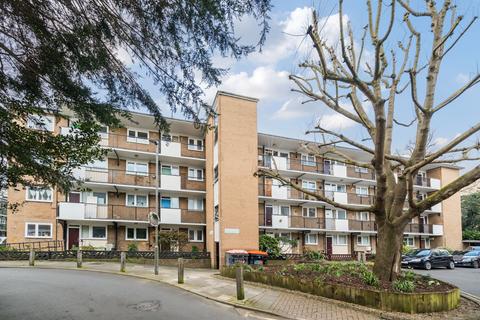 Flat 21, Duncombe House Windlesham Grove, London, SW19 6AJ