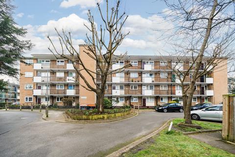 Flat 21, Duncombe House Windlesham Grove, London, SW19 6AJ