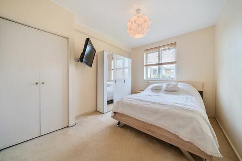 Flat 21, Duncombe House Windlesham Grove, London, SW19 6AJ