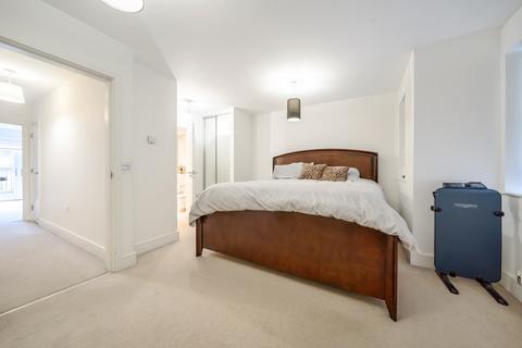 4 bedroom end of terrace house for sale, London, London SW15