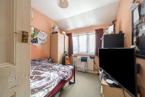 54 Pollards Hill North, London, SW16 4NL