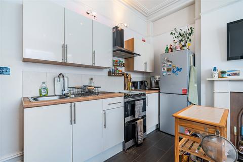 2 bedroom apartment for sale, Gleneagle Road, London SW16