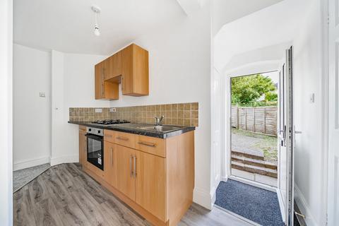150a Lynton Road, Bristol, BS3 5LL