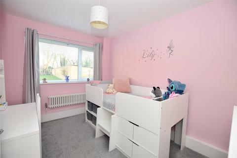 2 bedroom maisonette for sale, Culvers Avenue, Surrey SM5