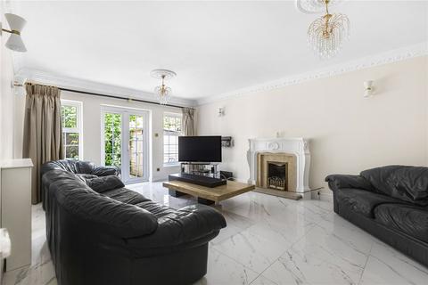 4 bedroom detached house to rent, Meadowbanks, Barnet Road, Arkley, Hertfordshire, EN5
