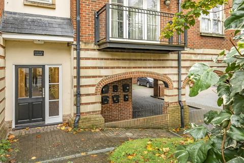 2 bedroom apartment for sale, Kinsey Court, Tunbridge Wells TN4