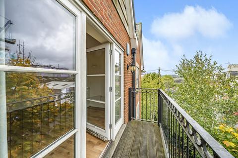 2 bedroom apartment for sale, Kinsey Court, Tunbridge Wells TN4