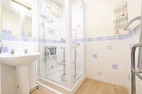 2 bedroom apartment for sale, St. Philips Court, Tunbridge Wells TN2