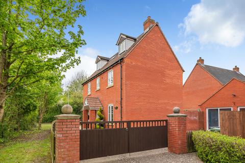 5 bedroom detached house for sale, Chestnut Grove, Tewkesbury GL20