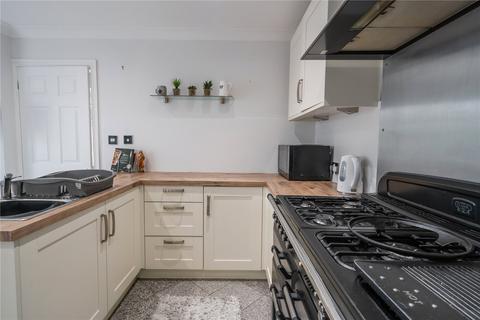 4 Chester Grange, Grimsby, DN33 2HW