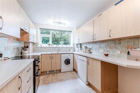 2 bedroom apartment for sale, Wedgewood Court, North Park Avenue, Roundhay, Leeds