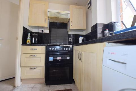 2 bedroom terraced house to rent, Bramble Avenue, Conniburrow