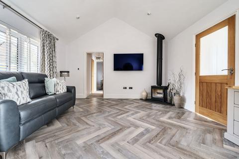 2 bedroom bungalow for sale, Church Road, Bristol BS36