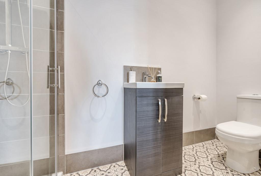 En-Suite 2