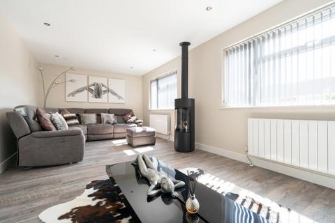 2 bedroom bungalow for sale, Wayside Close, Bristol BS36