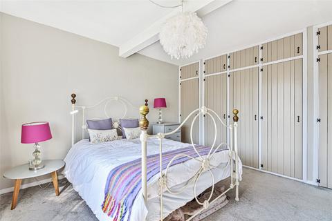44 Alington Grove, Wallington, SM6 9NQ